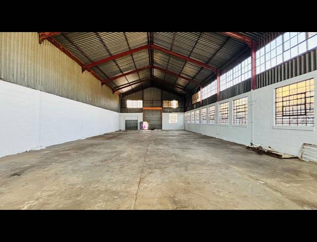 360M² WAREHOUSE TO LET IN ROODEPOORT CENTRAL